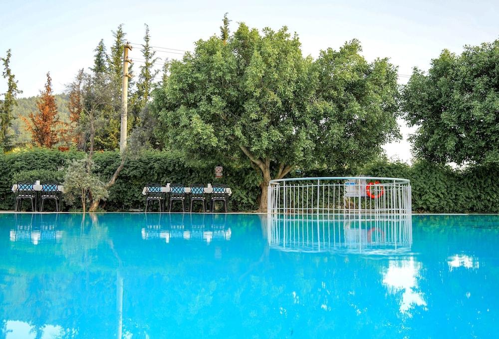فندق منتجع جوسيك ليكيا غوجيك المظهر الخارجي الصورة
